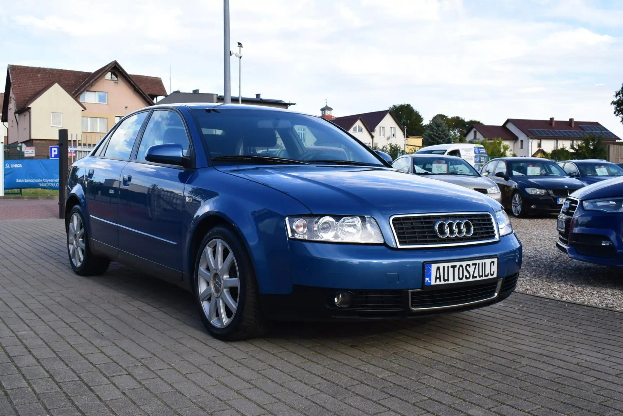 Audi A4 1.8 — zdjęcie 1