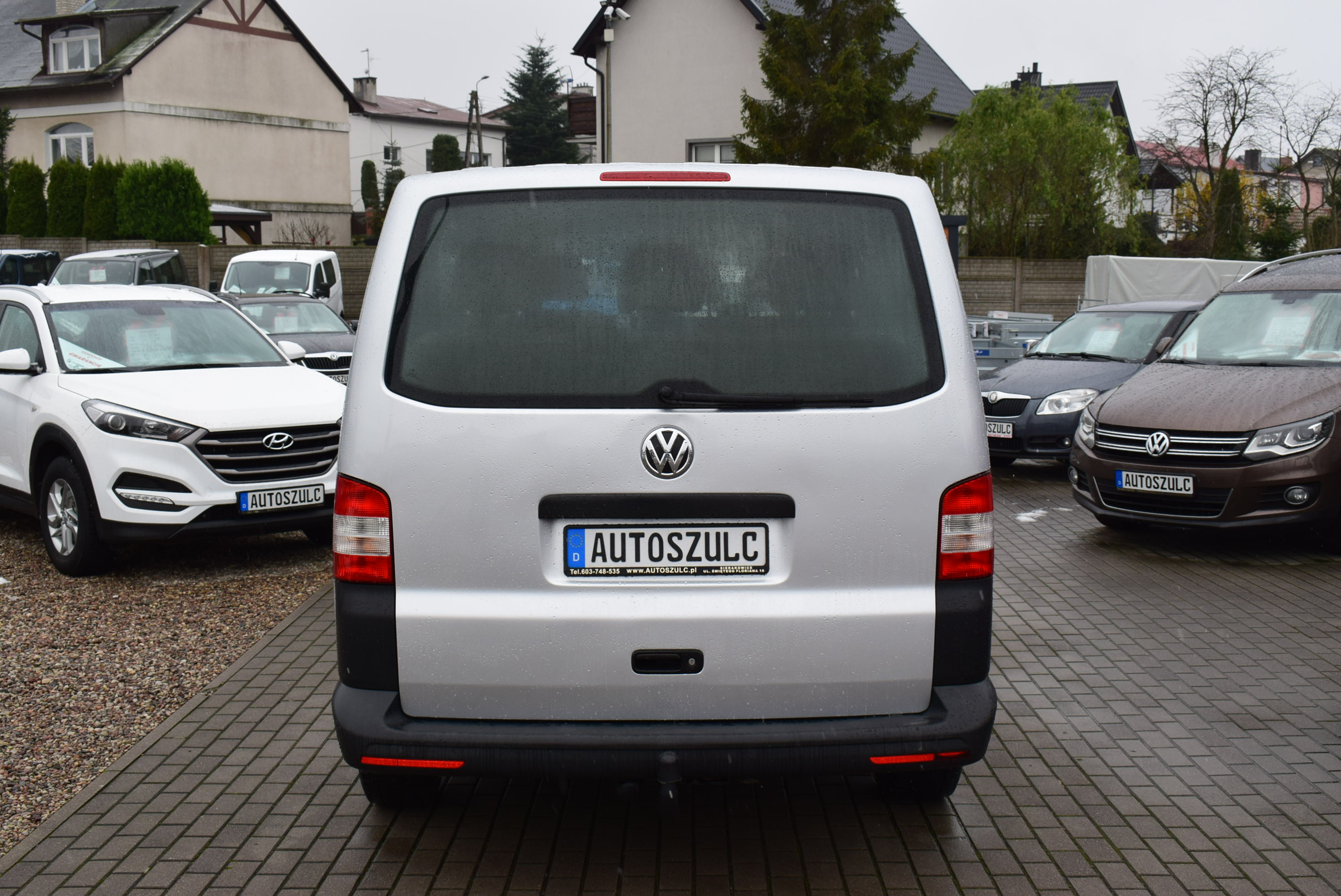 VW Transporter T5 Lift 2.0 TDI, 9-Osobowy, Klima, Hak, ISOFIX, Serwisowany, Zadbany, Rok Gwarancji full